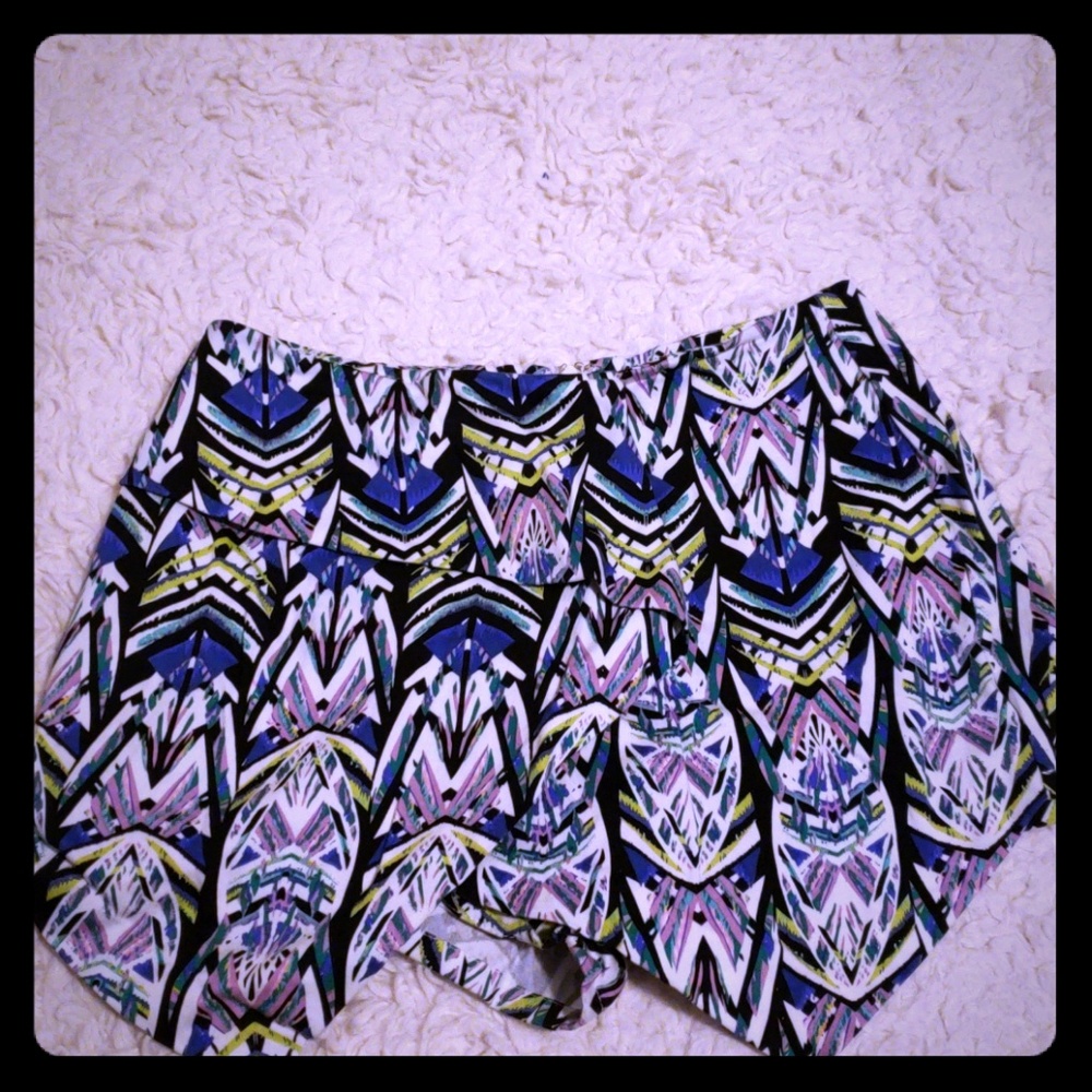 Very J Size M skirt (shorts underneath)